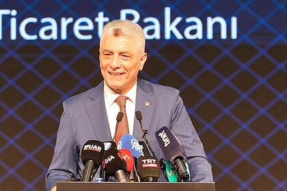Bakan Bolat Açıkladı: İhracat 401 Milyar Dolarla Milli Gelirin Dörtte Birine Denk Geliyor
