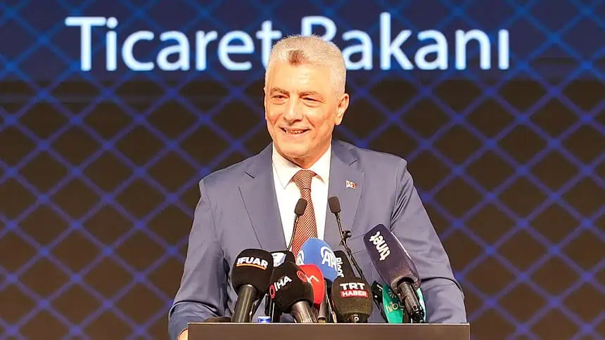 Bakan Bolat Açıkladı: İhracat 401 Milyar Dolarla Milli Gelirin Dörtte Birine Denk Geliyor