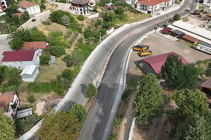 Başiskele'nin Trafiği Rahatlıyor: Hoca Ahmet Yesevi Caddesi 2x2 Şeride Çıkıyor