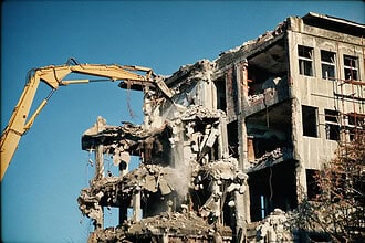 Binaların Yıkılması Hakkında Yönetmelik Değişti: Yüksek Yapıların Yıkımına Yeni Standartlar Ve Fenni Mesul Şartı!