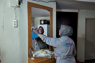Büyükşehir 6 Ayda Yaklaşık 8 Bin Haneye Evde Bakım Hizmeti Ulaştırdı