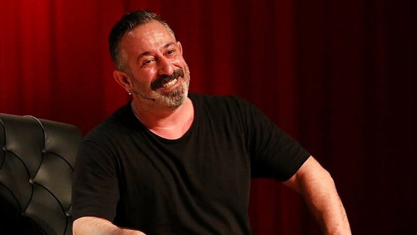 Cem Yılmaz Hastaneye Kaldırıldı: Bakan "Durumu İyi" Dedi