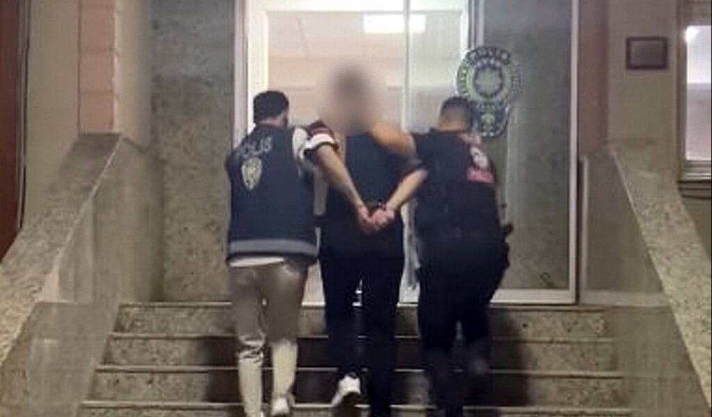 31 Yıl Hapis Cezası Bulunan Dolandırıcı M.B.K. Dilovası'nda Yakalandı!