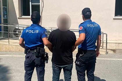 İzmit Bağdat Caddesi’nde Polisin Dikkati Sayesinde Yakalandı! 17 Yıllık Kesinleşmiş Cezası Vardı!