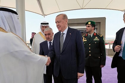 Erdoğan Cidde Kentine İndi: Bugün Üçlü Savunma Anlaşması İmzalanacak