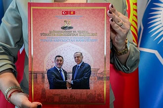 Erdoğan Takdim Yazdı: Caparov'a 544 Sayfalık Kitabı Bişkek'te Armağan Edecek