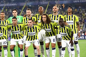 Fenerbahçe 18 Yıl Sonra Şampiyonlar Ligi'nde Roma ile Başlıyor