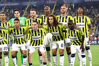 Fenerbahçe Lyon'a Konuk: Tek Galibiyet Devler Ligi'ne Yeter