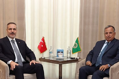 Fidan Mısır'da Arap Birliği Genel Sekreteri Fehmi ile Görüştü