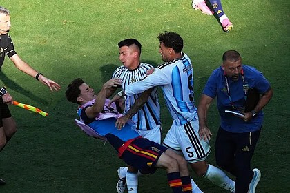 FIFA'dan Dünya Kupası Finaline Ceza Yağmuru: Paredes'e 10 Maç Men