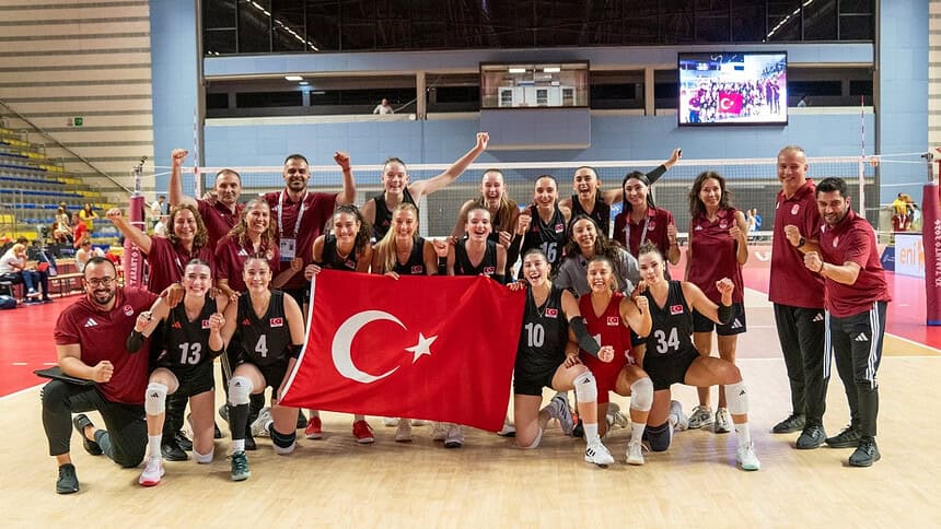 Filenin Sultanları Namağlup Finalde: Sırbistan'ı 3-1 Yendi