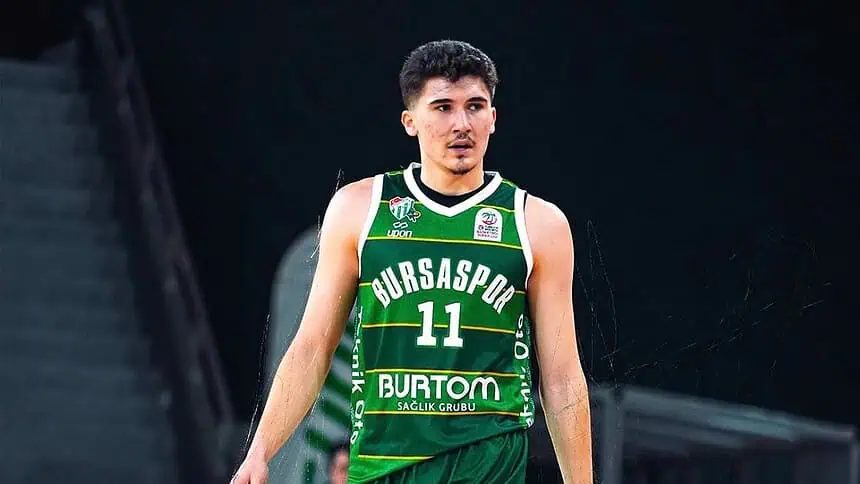 Glint Körfez Basket, 20 Yaşındaki Berk Can Akın'ı Kadrosuna Kattı