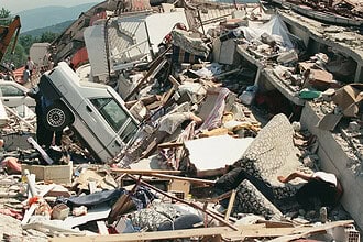 17 Ağustos 1999 Gölcük Depremi Arşiv Görüntüleri
