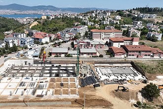 Gölcük'e İkinci Kapalı Yüzme Havuzu Geliyor: 12 Bin 500 Metrekarelik Kompleks Yükseliyor