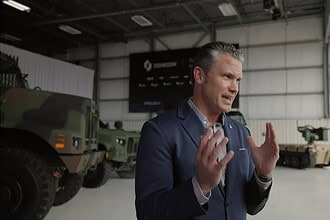 Hegseth İran'ı Uyardı: "ABD Ordusuyla Uğraşacak Kadar Aptal Olursa Yapmamız Gerekeni Yaparız"