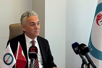 HEKİMSEN'den 30 Ağustos Mesajı: "Hekimini Korumak Yetişmiş İnsan Gücüne Sahip Çıkmaktır"