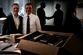 İBB Davasında Yıldızın Şoförü Anlattı: "Ertan Yıldız'ın Verdiği Kolide Tablet ve Telefon Vardı"