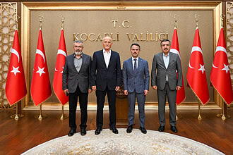 Kocaeli Valiliği'nde Kritik Buluşma! Eski Emniyet Genel Müdürü Ve Merkez Valileri Bir Araya Geldi