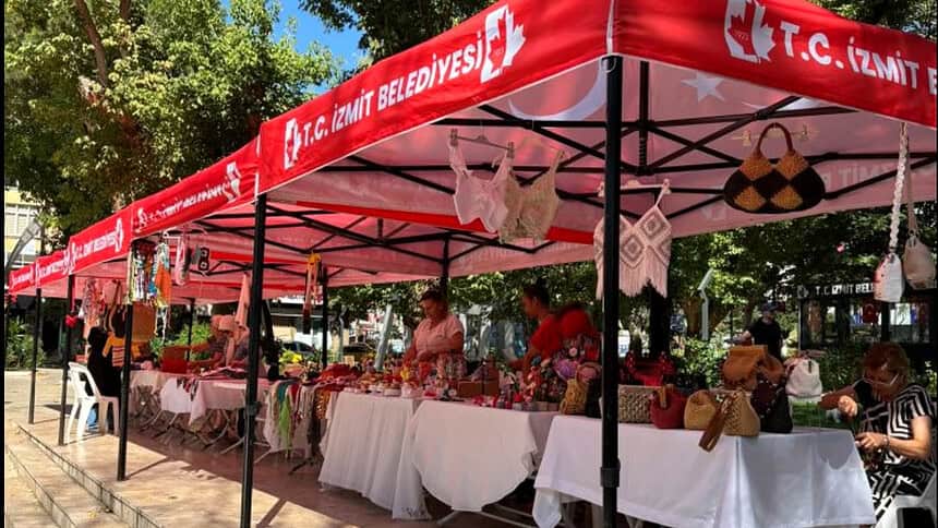 İzmit'te Kadın Girişimciler Her Çarşamba Yeni Cuma Parkı'nda Stant Açıyor