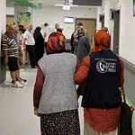 Kartepe'de Yalnız Yaşayan Adile Teyze'yi Alo Evlat Yalnız Bırakmadı