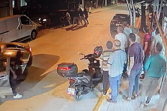 Derince’deki Dehşet Anları Kamerada: 2'si Ağır 5 Kişinin Yaralandığı Kavganın Görüntüleri Ortaya Çıktı!