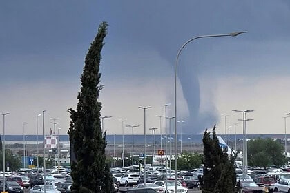 KKTC'de Fırtına İçin Turuncu Uyarı Verildi: Girne'de Plajlara Kırmızı Bayrak Çekildi