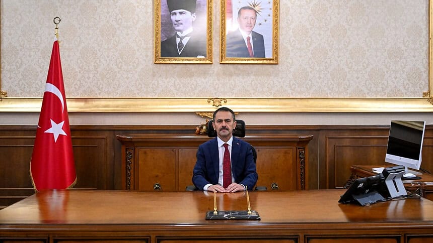 Kocaeli 30 Ağustos'u Kutluyor: Fener Alayı ve Çelenk Töreni Kent Meydanı'nda