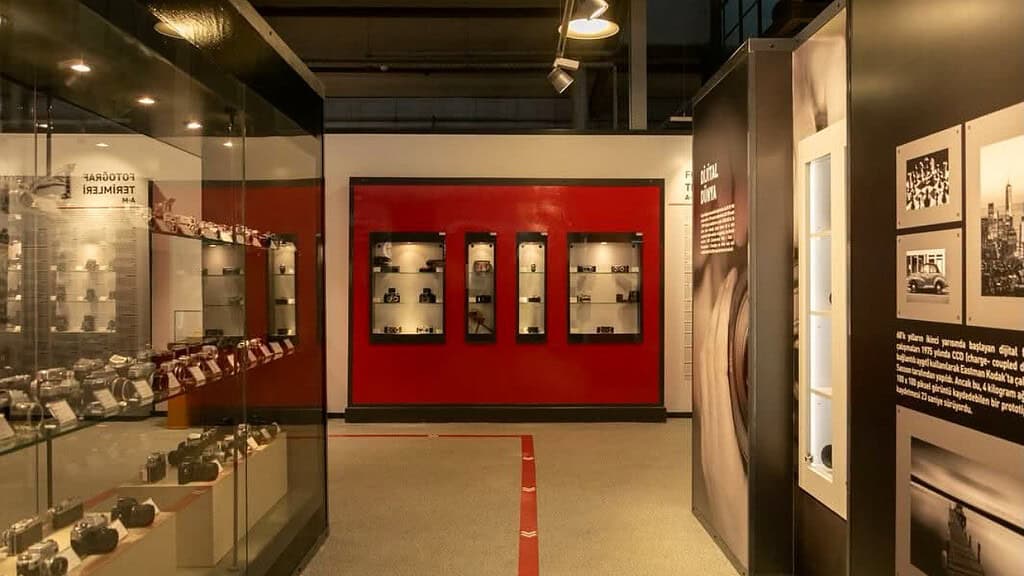 Kocaeli'de Fotoğraf Tarihine Yolculuk: Teknoloji Müzesi Ziyaretçilerini Bekliyor