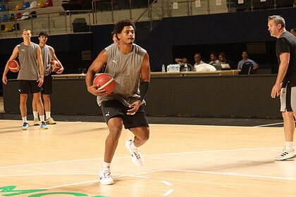 Körfez Basket’te Fenerbahçe Maçı Mesaisi: Matt Mitchell’den Kocaeli Taraftarına Özel Çağrı!