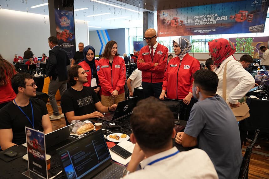 Bilişim Vadisi'nde Kuantum Maratonu: Genç Mühendisler Su Krizine Kuantum Teknolojisiyle Çözüm Arıyor!