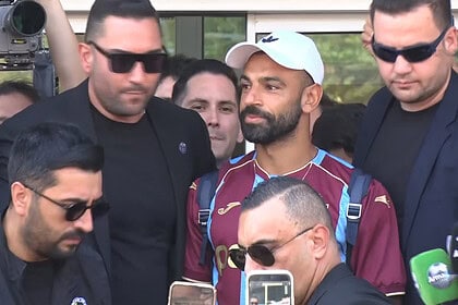 Mohamed Salah İstanbul'a İndi: Trabzonspor'la İmza Perşembeye Kaldı