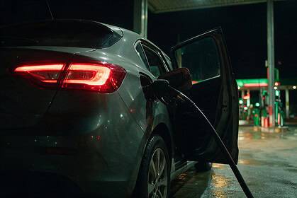 Kocaeli Ve Marmara'da Akaryakıt Şoku: Motorine Bu Gece 3,60 TL ÖTV Zammı Yapılıyor!