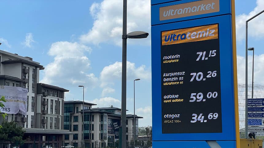 Motorinde ÖTV Sıfırlandı: Litre Fiyatı 9 Lira Birden Düştü