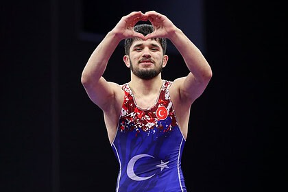 Akdeniz Oyunları’nda Muhammet Karavuş’tan Altın Madalya: Türkiye İlk Şampiyonluğunu Kazandı!