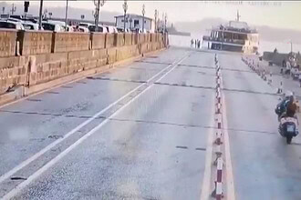 Napoli'de 4.7'lik Deprem Binaları Hasara Uğrattı: Metro Seferleri Durdu