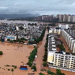 Narra Tayfunu Çin ve Vietnam'ı Vurdu: 54 Bin Kişi Tahliye Edildi