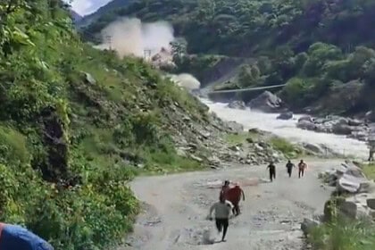 Nepal'de Sel Faciasında Can Kaybı 157'ye Çıktı: 341 Yabancıdan Haber Yok