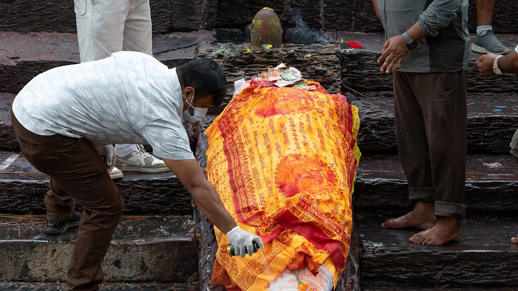 Nepal'deki Sel Felaketinde Can Kaybı 734'e Yükseldi: 2 Bin 498 Kişi Kayıp