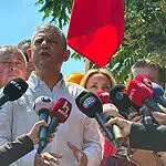 Özel'den İşçilere Ziyaret: "Gözler Çevrilince Sözler Tutulmuyor"