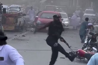 Pakistan'da Karakol Girişinde İntihar Saldırısı: 7 Ölü, 15 Yaralı