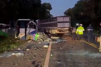 Parana'da Minibüs Kamyonla Çarpıştı: 23 Ölü, 5 Yaralı