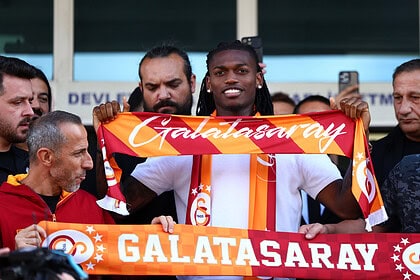 Rafael Leao İstanbul'a İndi: "Galatasaray Taraftarına Müteşekkirim"