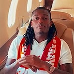 Rafael Leao İstanbul'a İniyor: Uçaktan Taraftara Türkçe Mesaj Yolladı