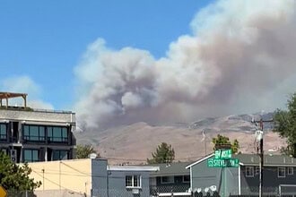 Reno Yakınında Yangın Büyüdü: 42 Bin Kişiye Tahliye Emri Verildi