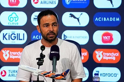 Selçuk İnan'dan Başakşehir Açıklaması: "Oyuncularım Gerçekten Çok İyi Mücadele Ettiler"