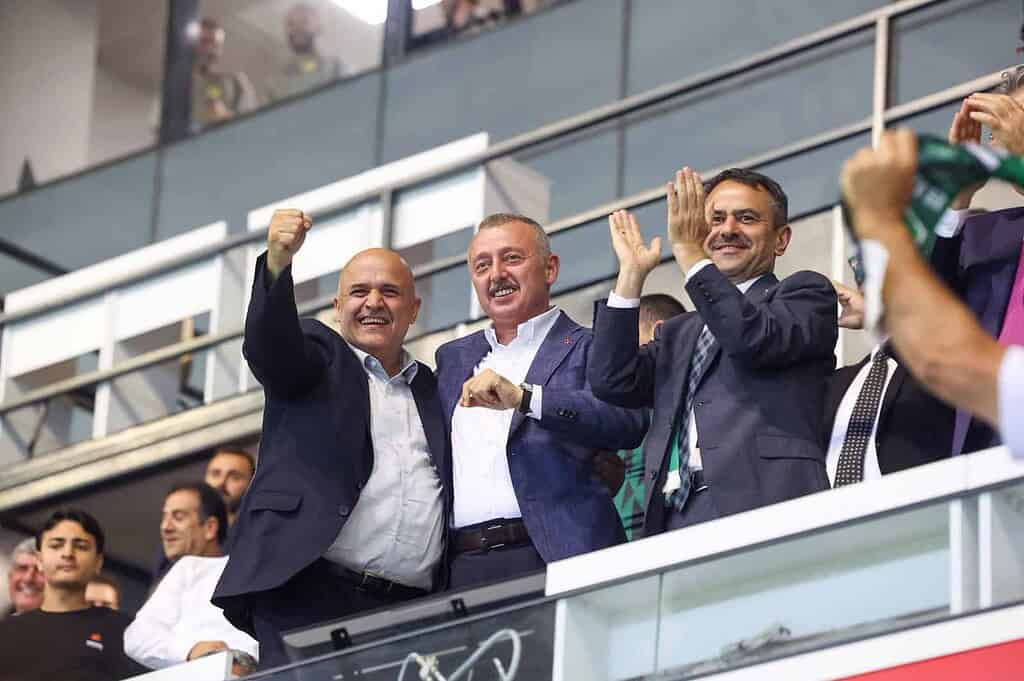 Tahir Büyükakın’dan Kocaelispor’a Galibiyet Tebriği: "Her Hafta Daha İyi Olacağız"