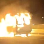 TEM Otoyolu'nda Seyir Halindeki Minibüs Alev Alev Yandı