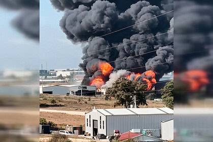 Dumanlar Gökyüzünü Kapladı! Gebze’de Tesis Alev Alev Yandı!