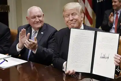 Trump, Ontario Gölü'nün İsmini Değiştiren Kararnameyi İmzaladı