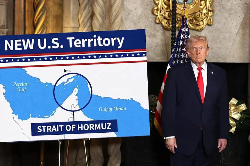 Donald Trump Hürmüz Boğazı Haritasını Yine Paylaştı: "Amerikan Toprağı Olarak Görüyorum!"